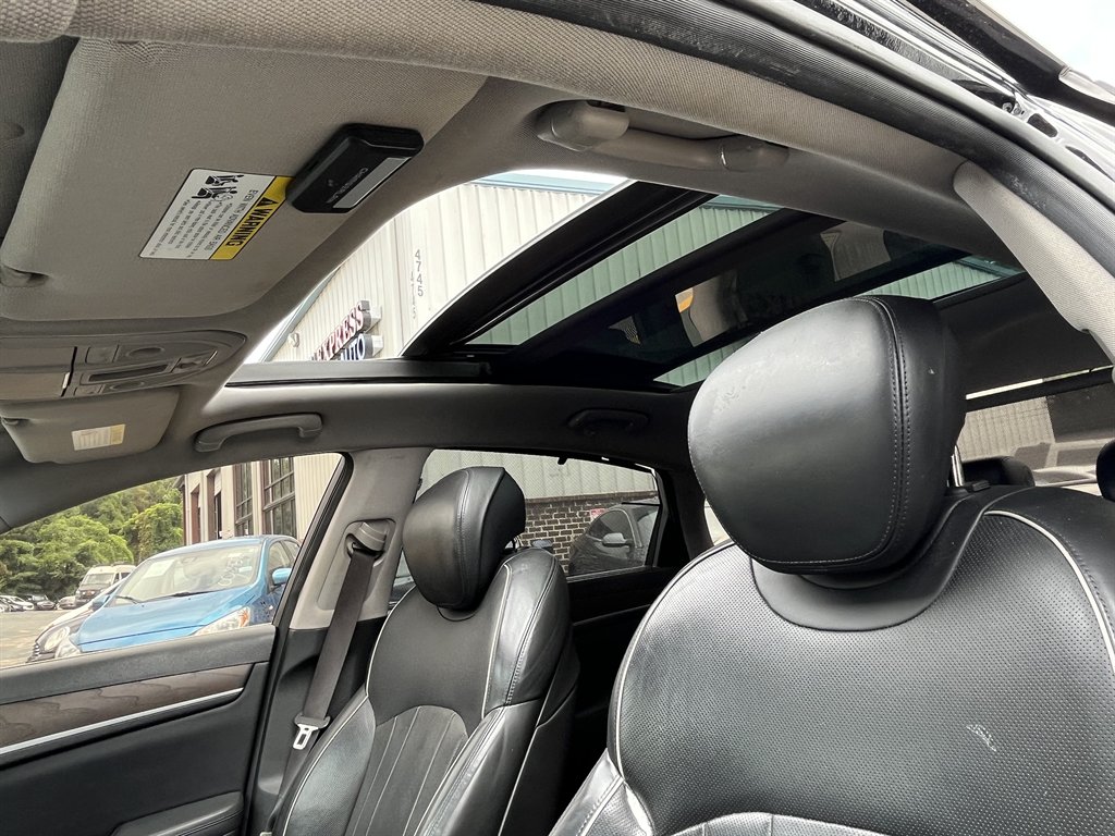 2015 Hyundai Genesis - $8,995