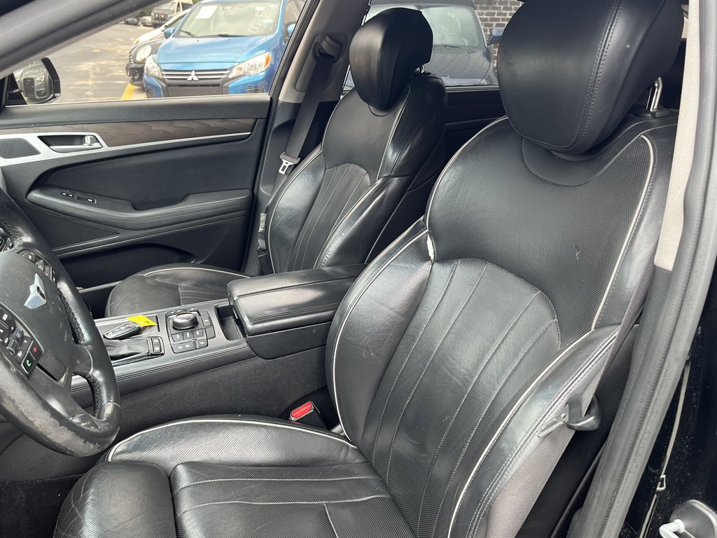 2015 Hyundai Genesis - $8,995