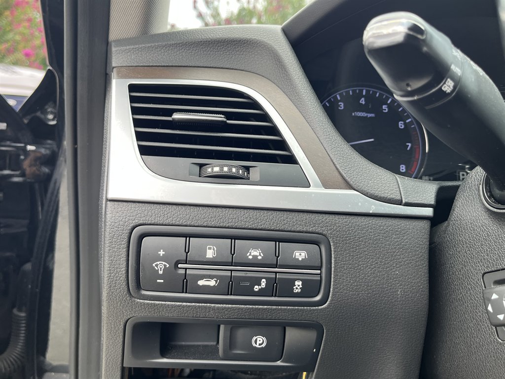 2015 Hyundai Genesis - $8,995