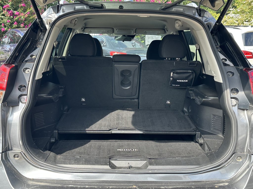 2019 Nissan Rogue - $11,715