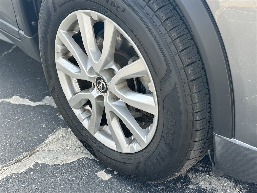 2019 Nissan Rogue - $11,715