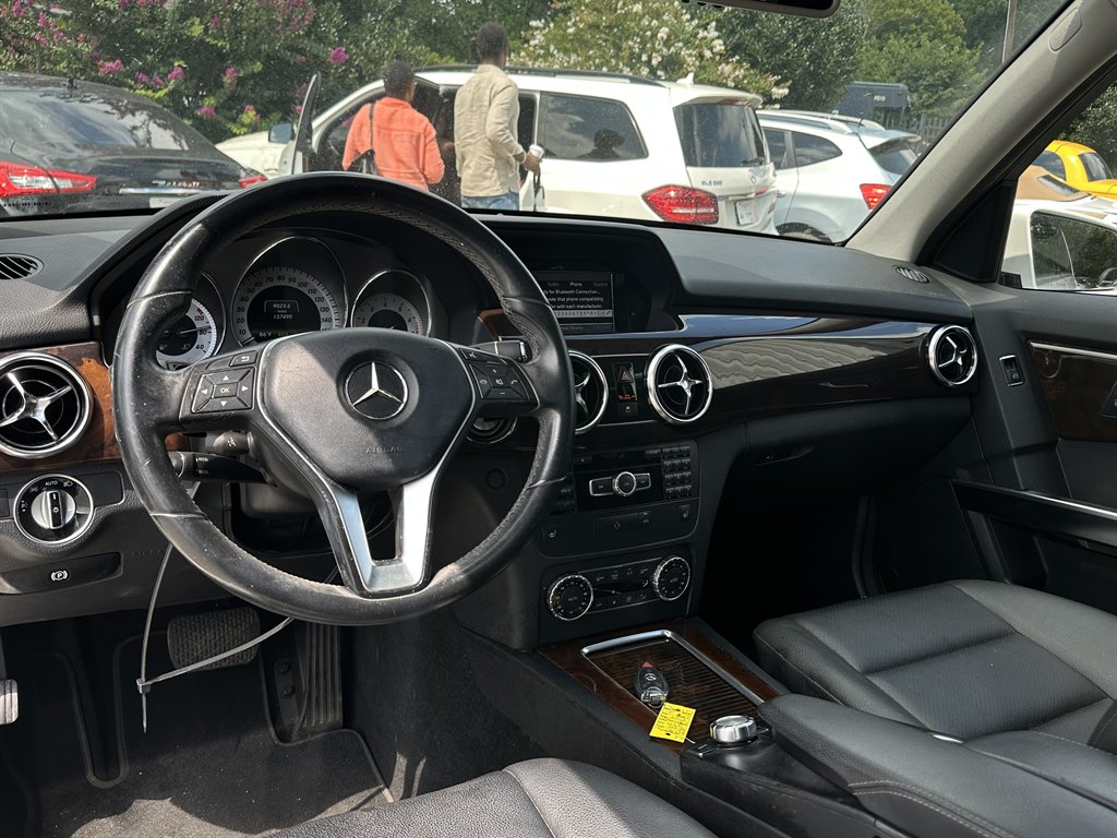 2013 Mercedes-Benz GLK-Class - $8,895