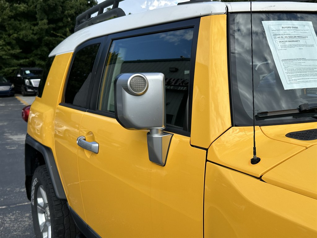 2007 Toyota FJ Cruiser - $10,275