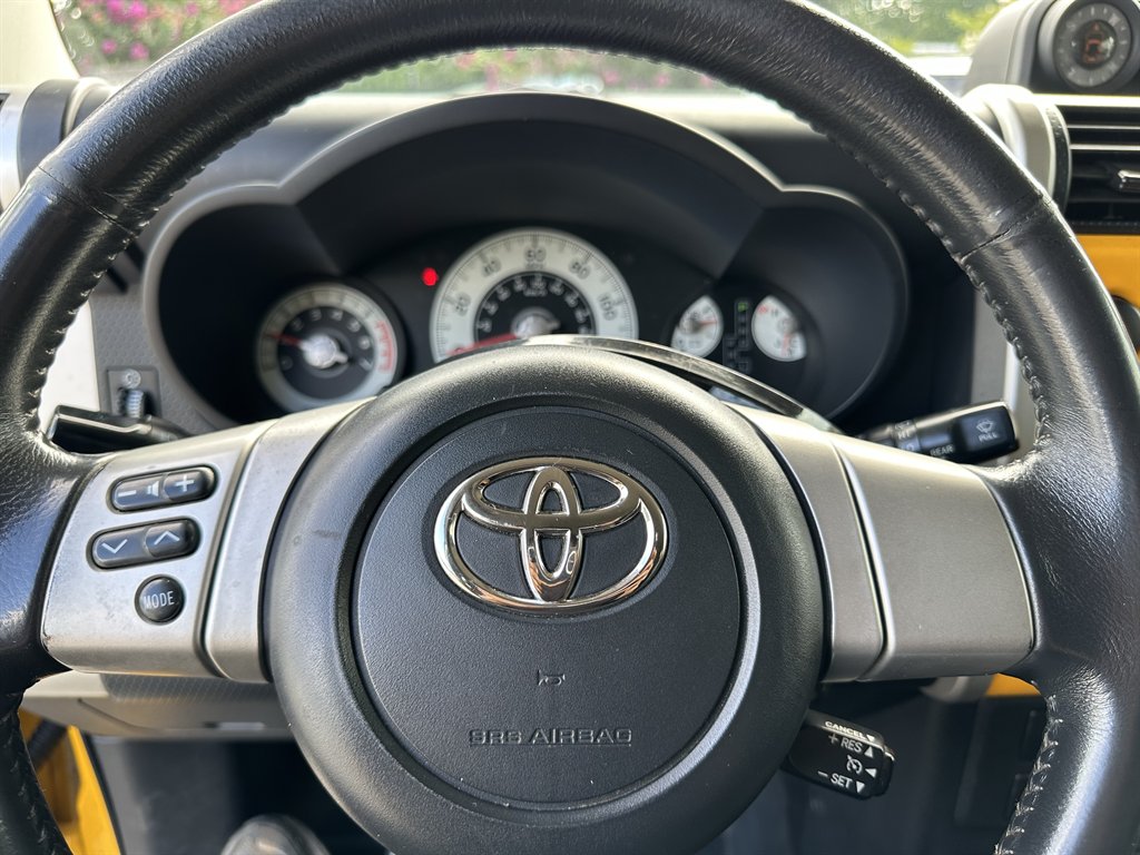 2007 Toyota FJ Cruiser - $10,275