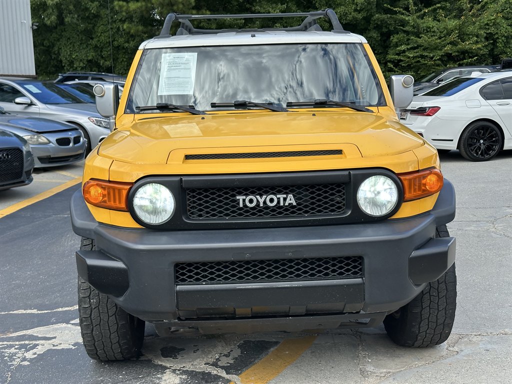 2007 Toyota FJ Cruiser - $10,275