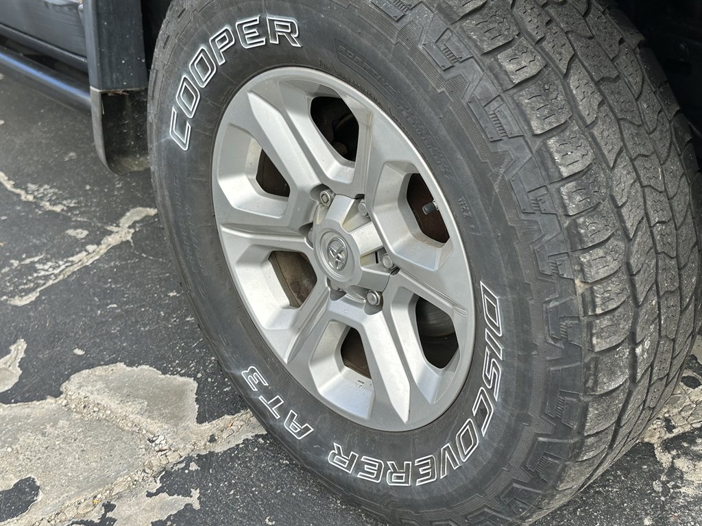 2007 Toyota FJ Cruiser - $10,275