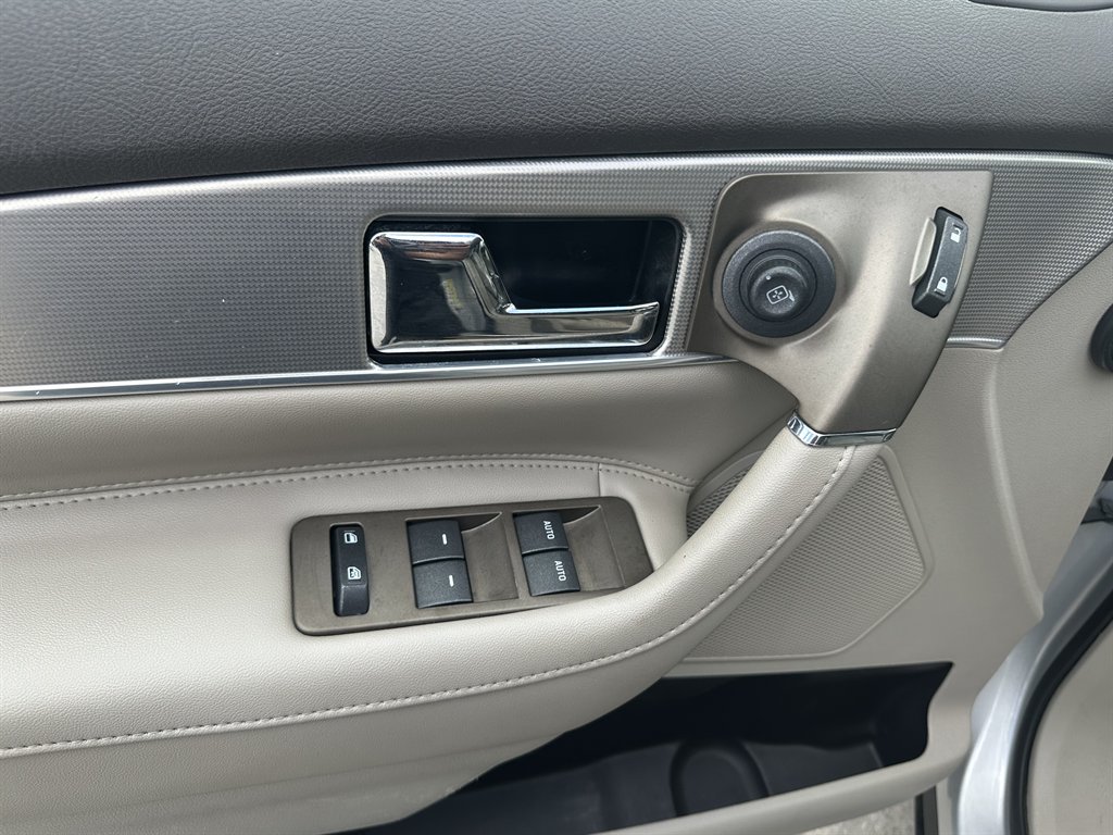 2013 Lincoln MKX - $8,287