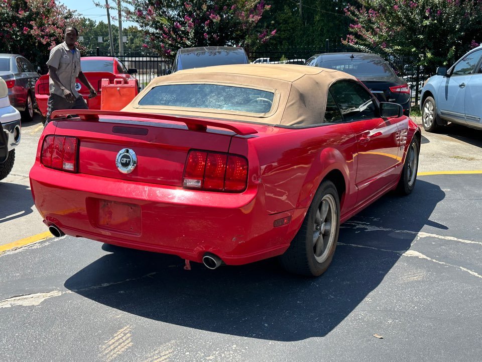 2005 Ford Mustang - $8,295