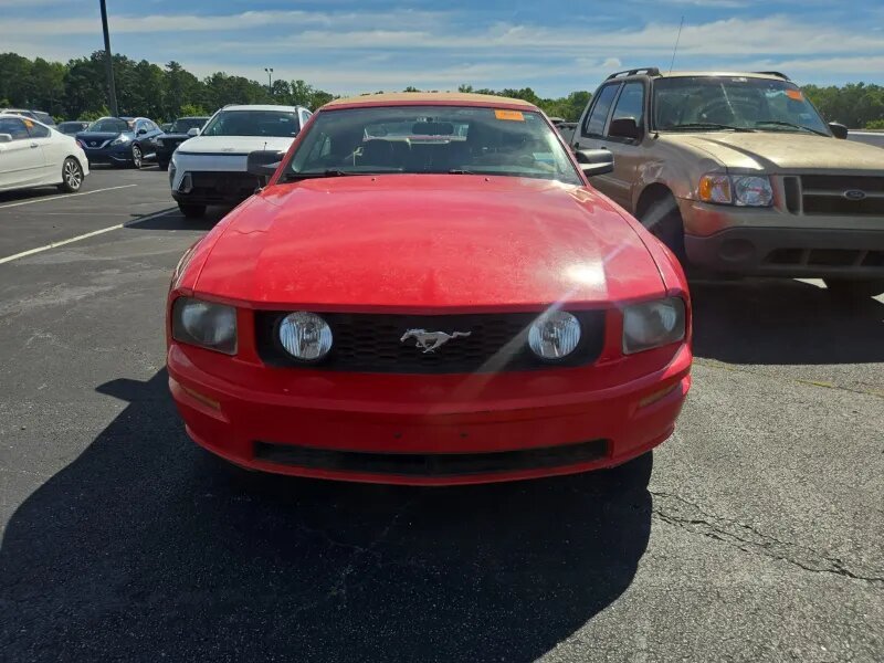2005 Ford Mustang - $8,295