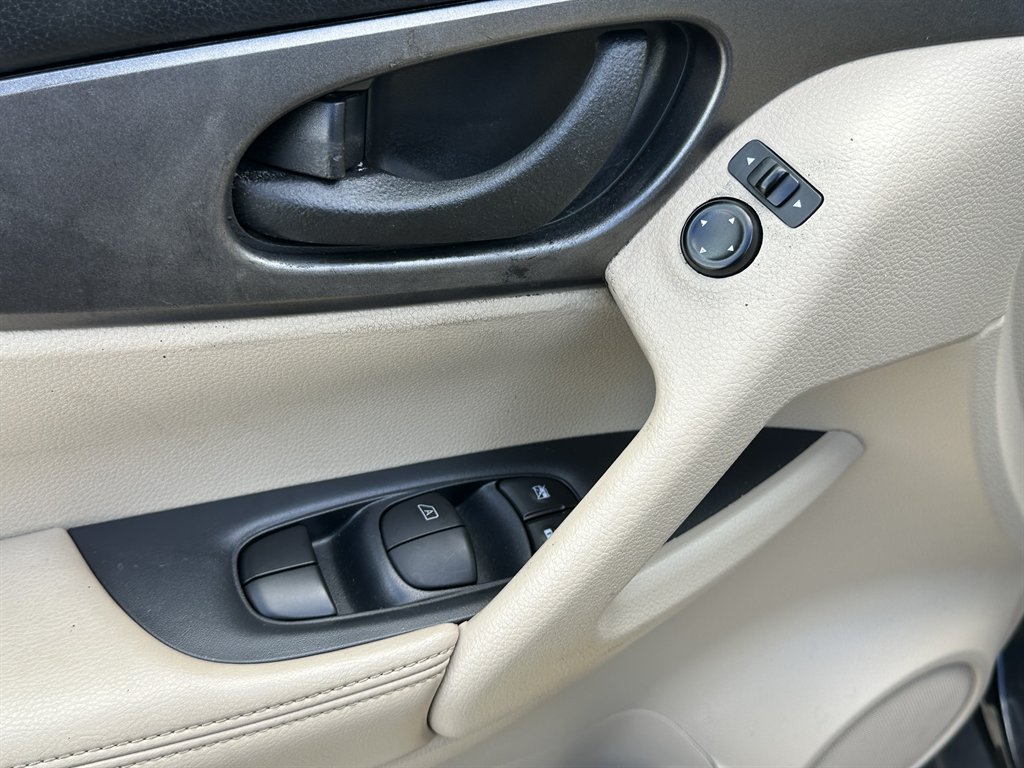 2016 Nissan Rogue - $7,695