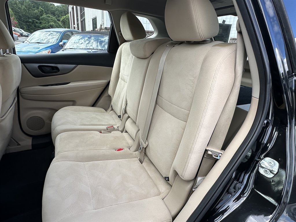 2016 Nissan Rogue - $7,695