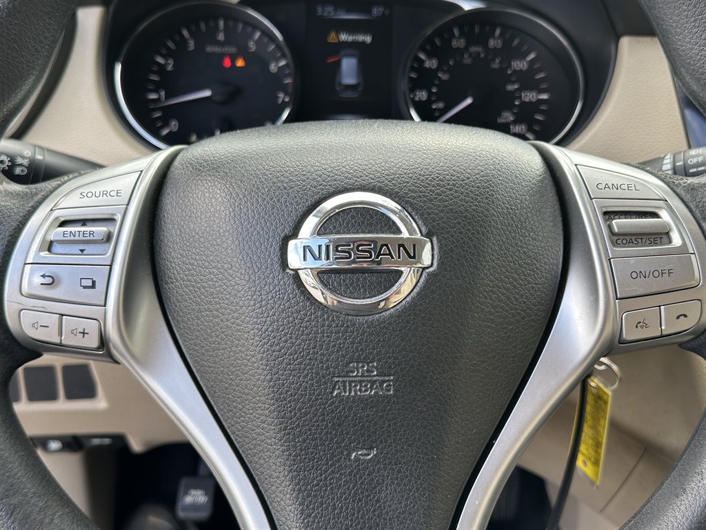 2016 Nissan Rogue - $7,695
