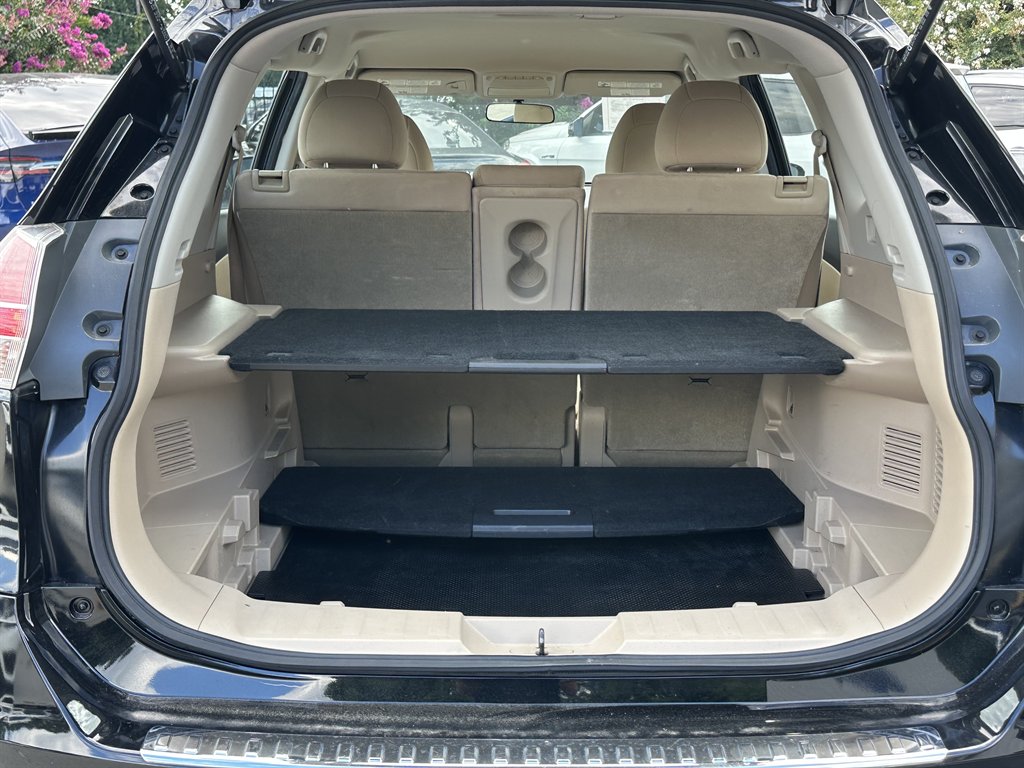 2016 Nissan Rogue - $7,695