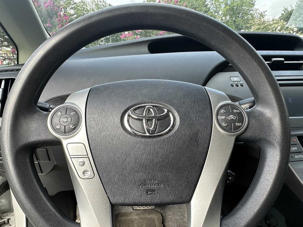 2012 Toyota Prius - $7,485