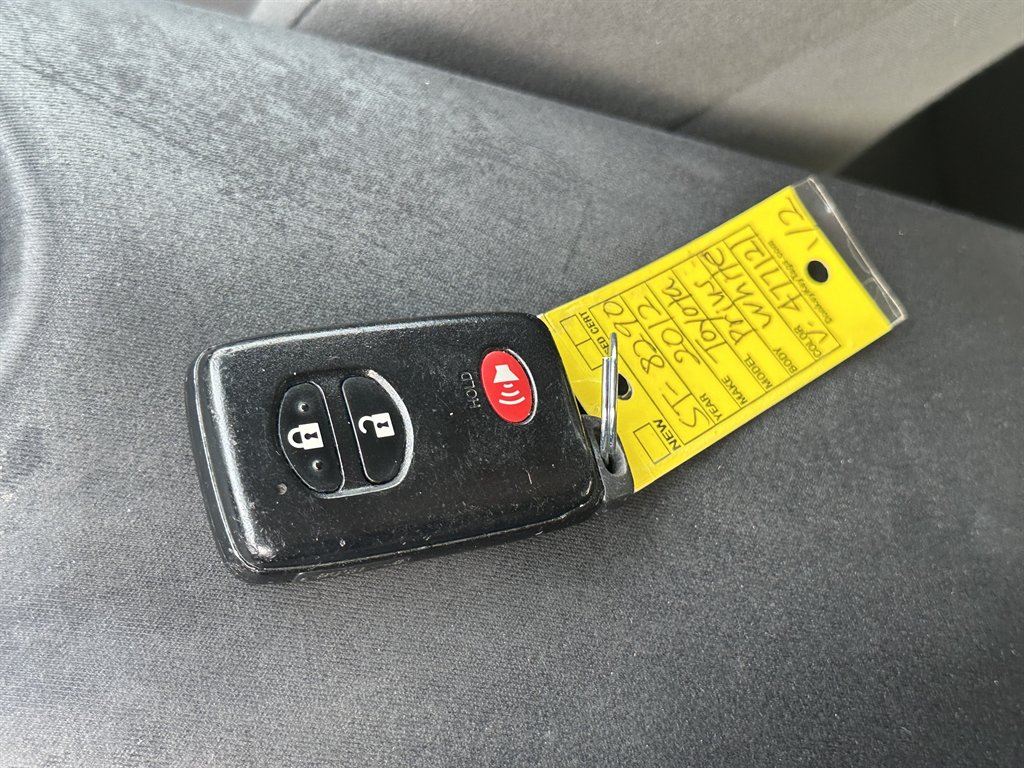 2012 Toyota Prius - $7,485