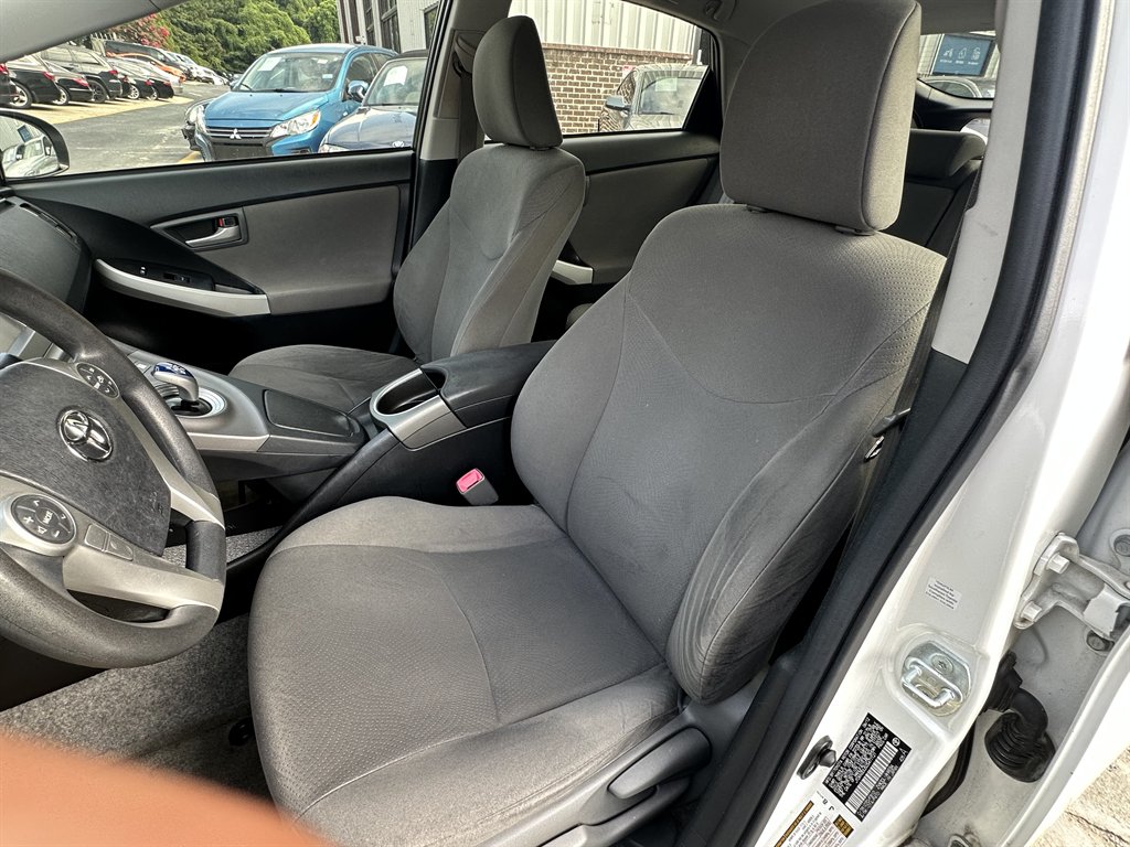2012 Toyota Prius - $7,485