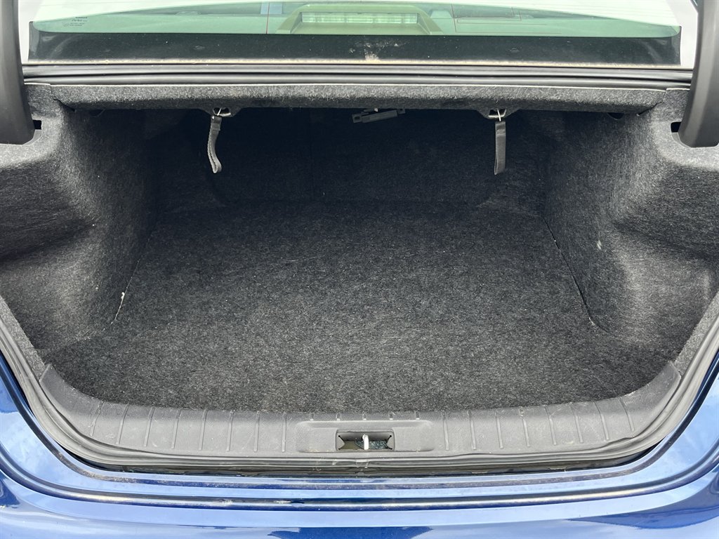 2017 Nissan Maxima - $11,995
