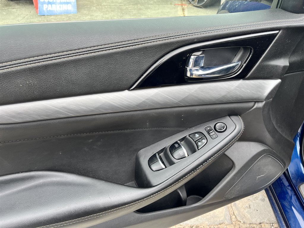 2017 Nissan Maxima - $11,995