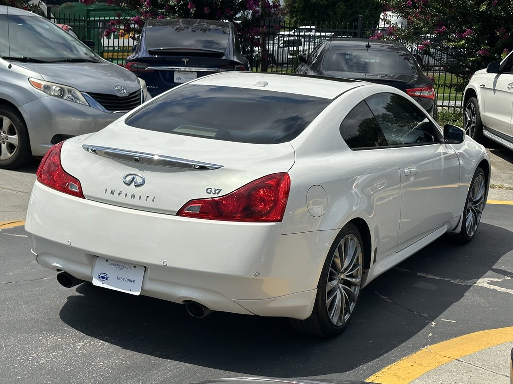 2011 INFINITI G - $7,995