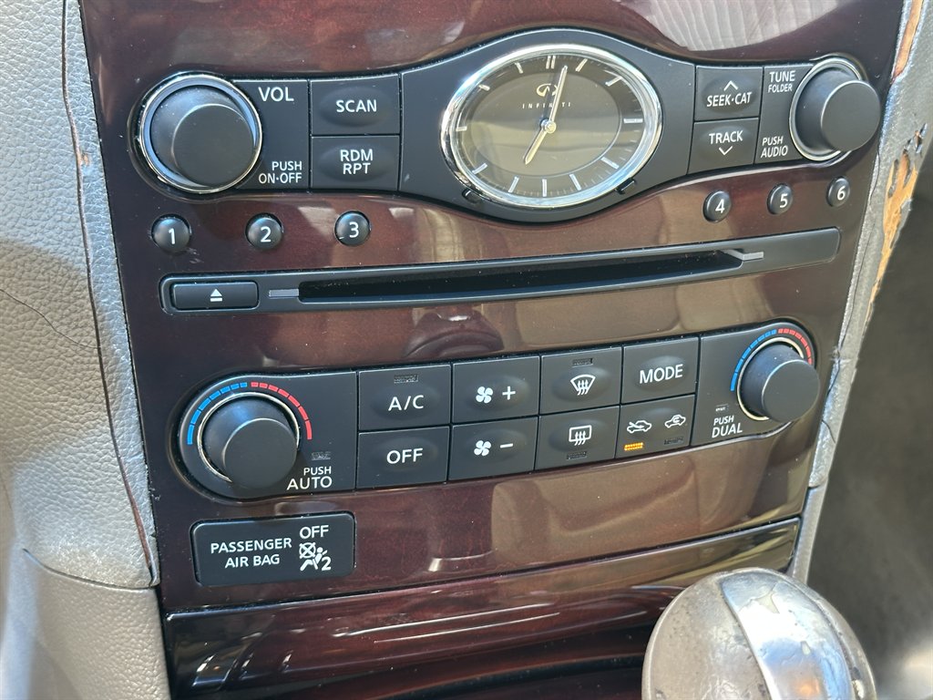 2011 INFINITI G - $7,995