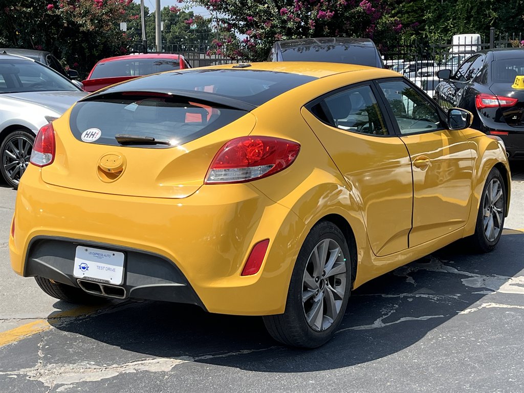 2017 Hyundai Veloster - $6,995