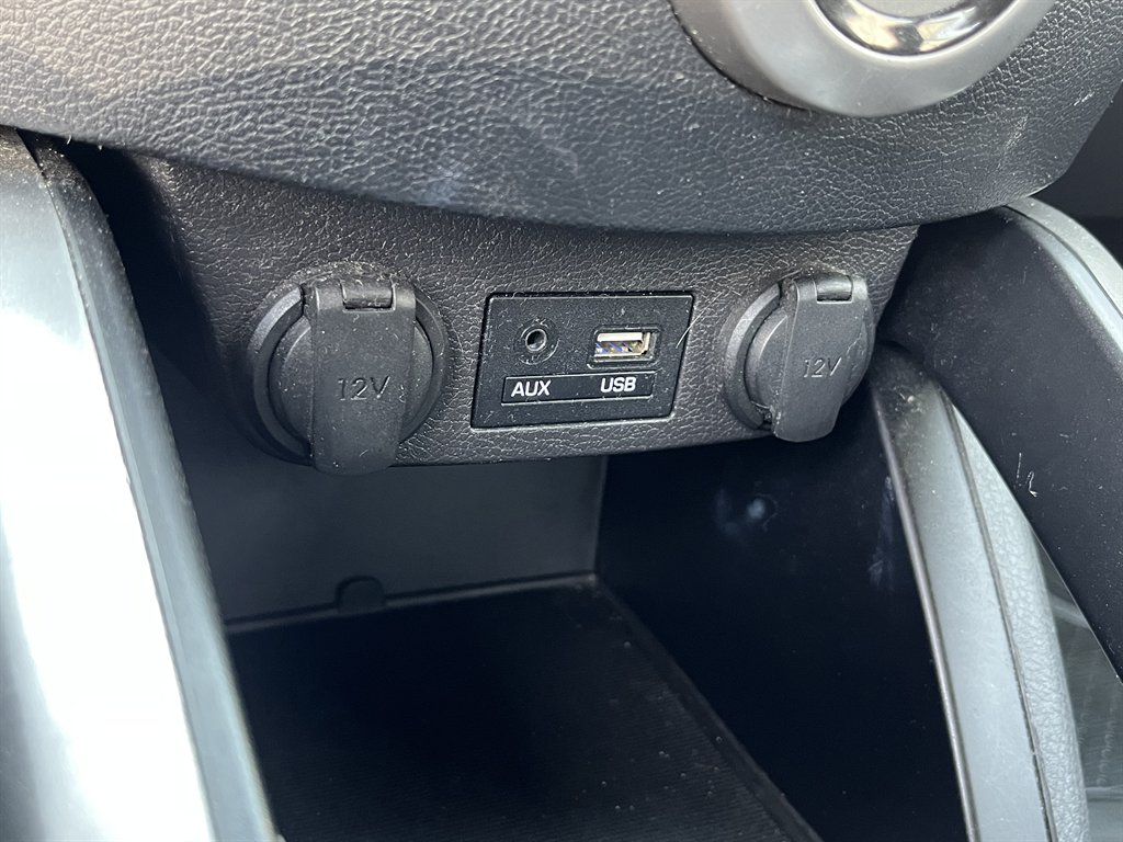 2017 Hyundai Veloster - $6,995