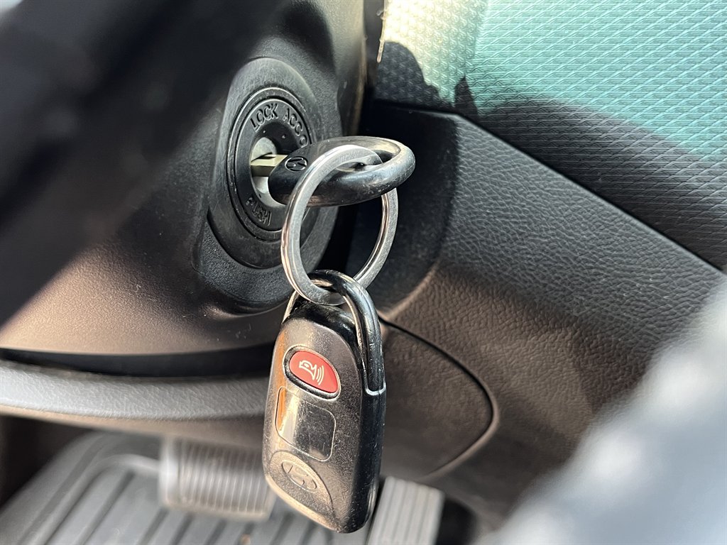 2017 Hyundai Veloster - $6,995