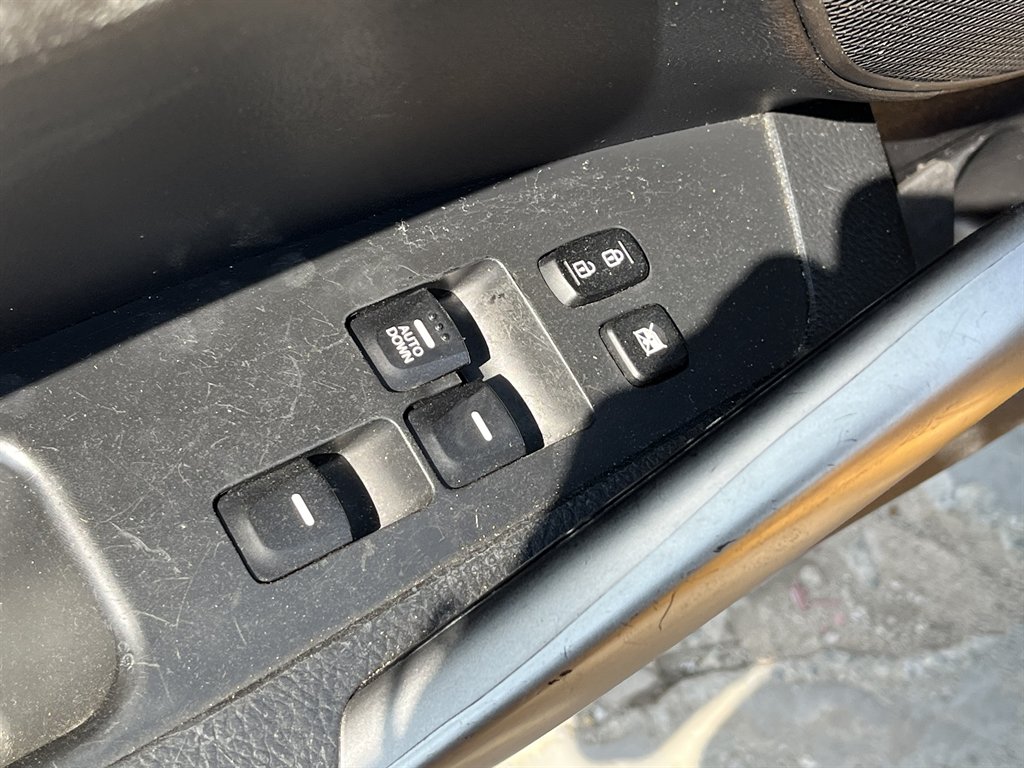 2017 Hyundai Veloster - $6,995