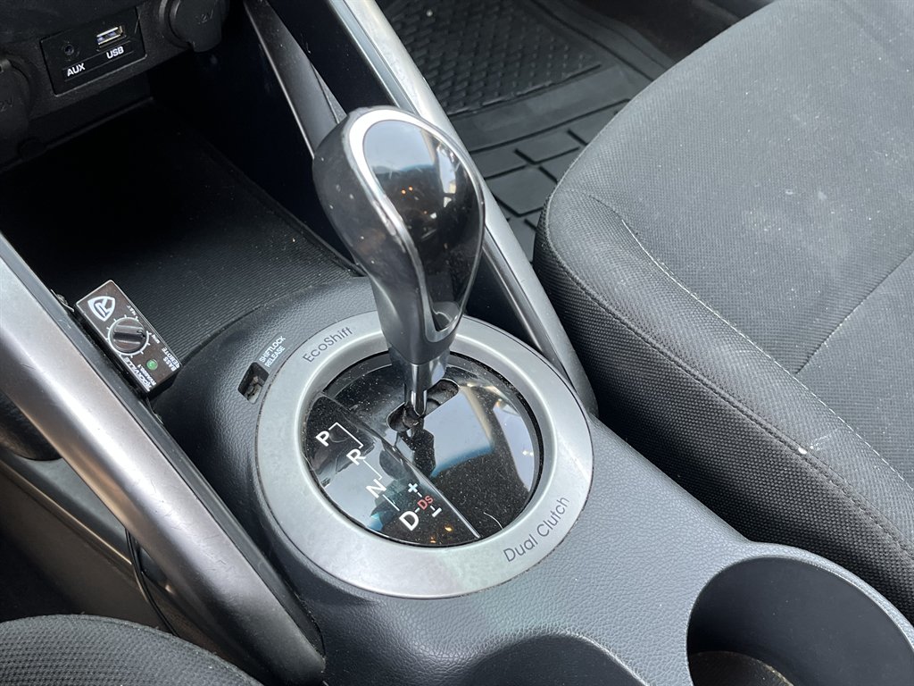 2017 Hyundai Veloster - $6,995