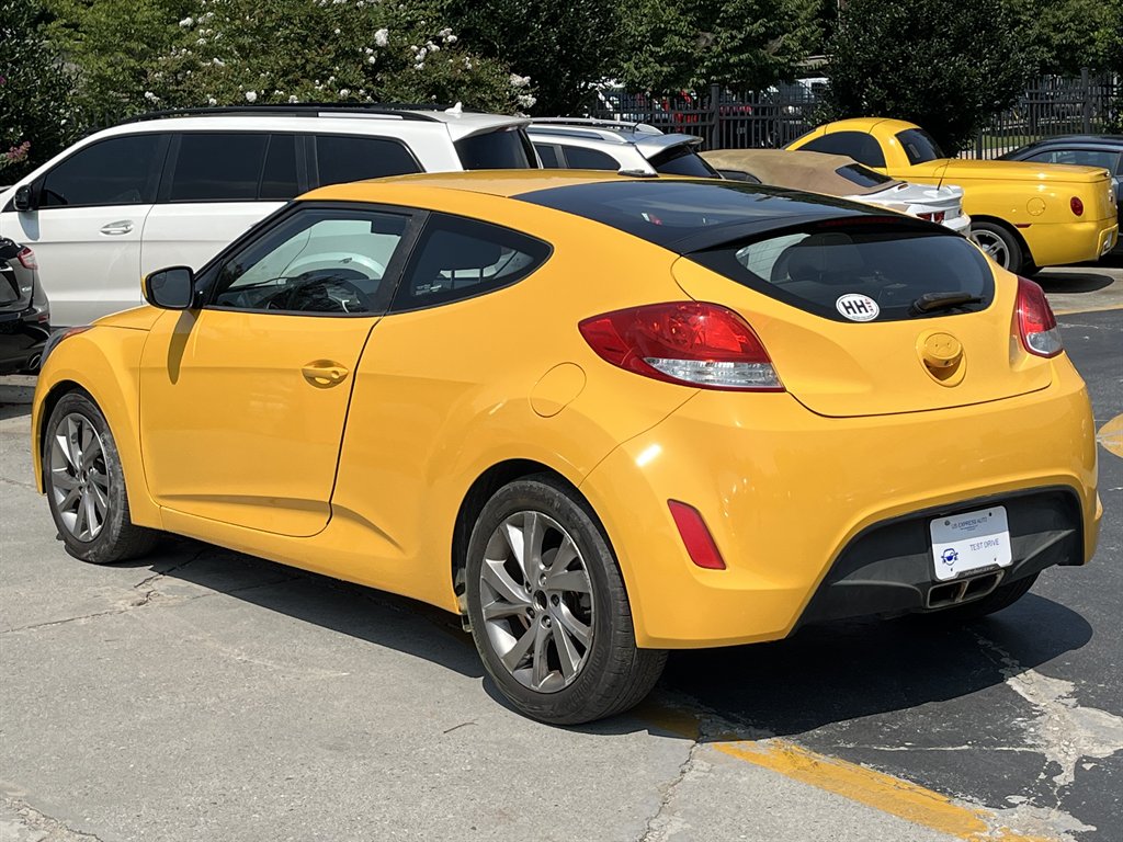 2017 Hyundai Veloster - $6,995