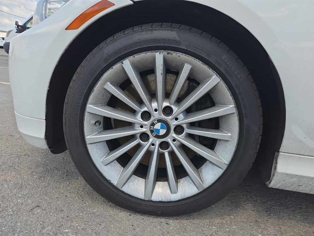 2011 BMW 3 Series - $7,539