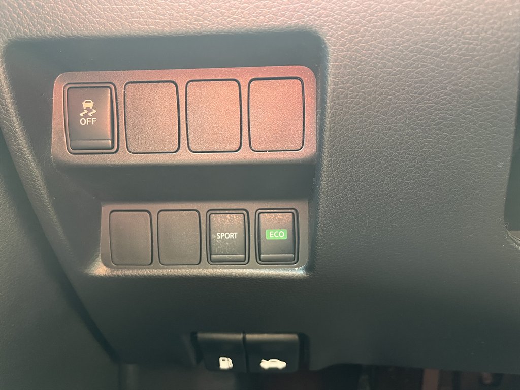 2017 Nissan Rogue - $7,995