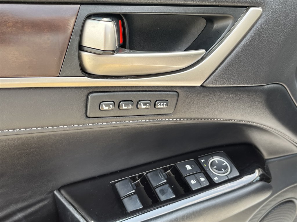 2013 Lexus GS - $11,995