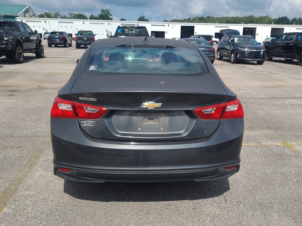 2017 Chevrolet Malibu - $8,995