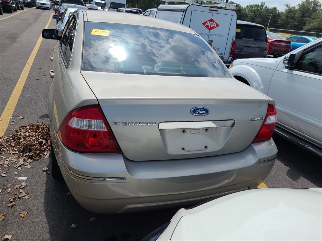 2005 Ford Five Hundred - $5,995