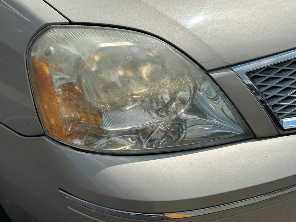 2005 Ford Five Hundred - $5,995