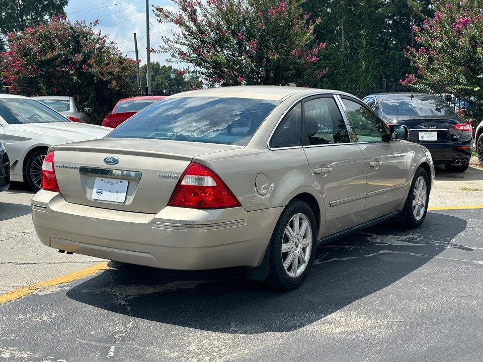 2005 Ford Five Hundred - $5,995