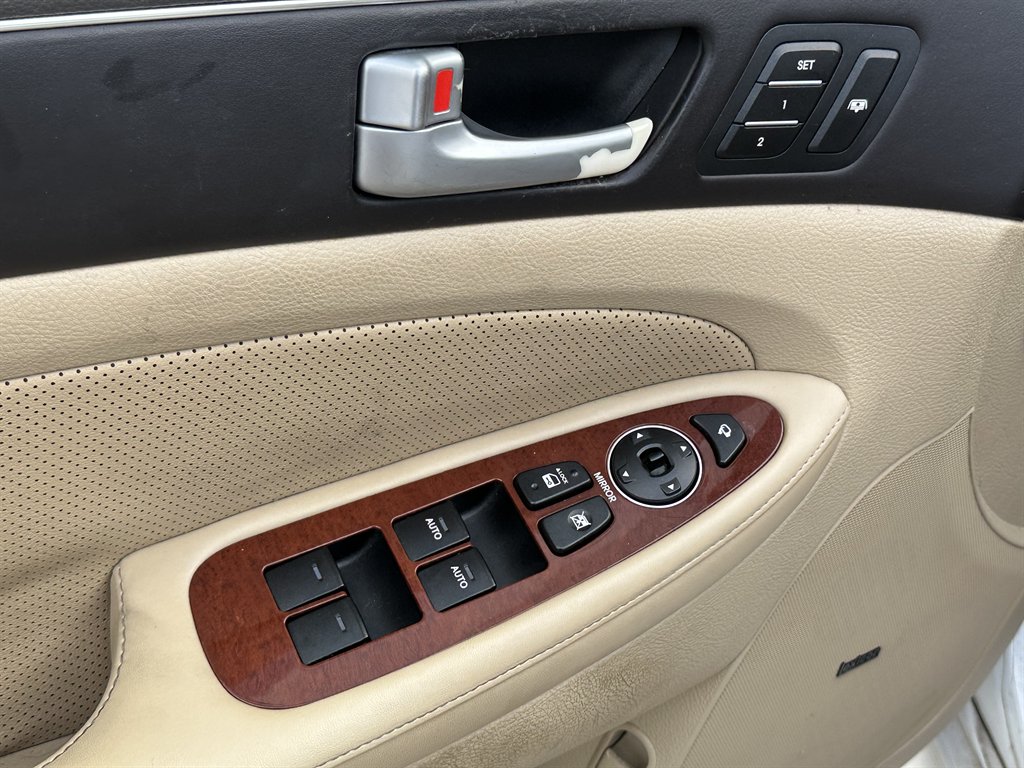2013 Hyundai Genesis - $6,995