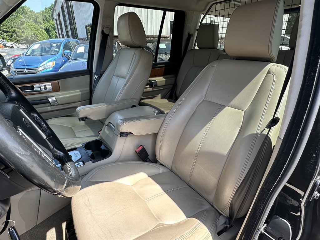 2016 Land Rover LR4 - $10,995