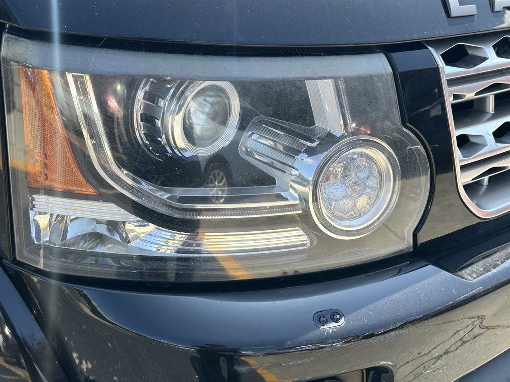 2016 Land Rover LR4 - $10,995