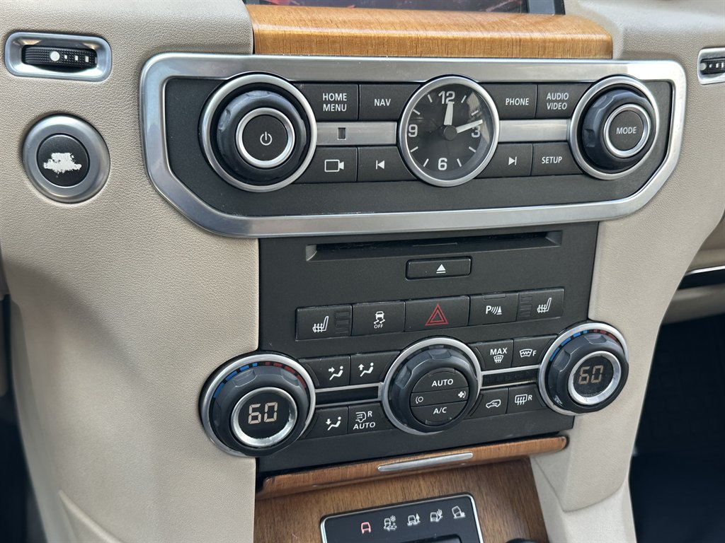 2016 Land Rover LR4 - $10,995