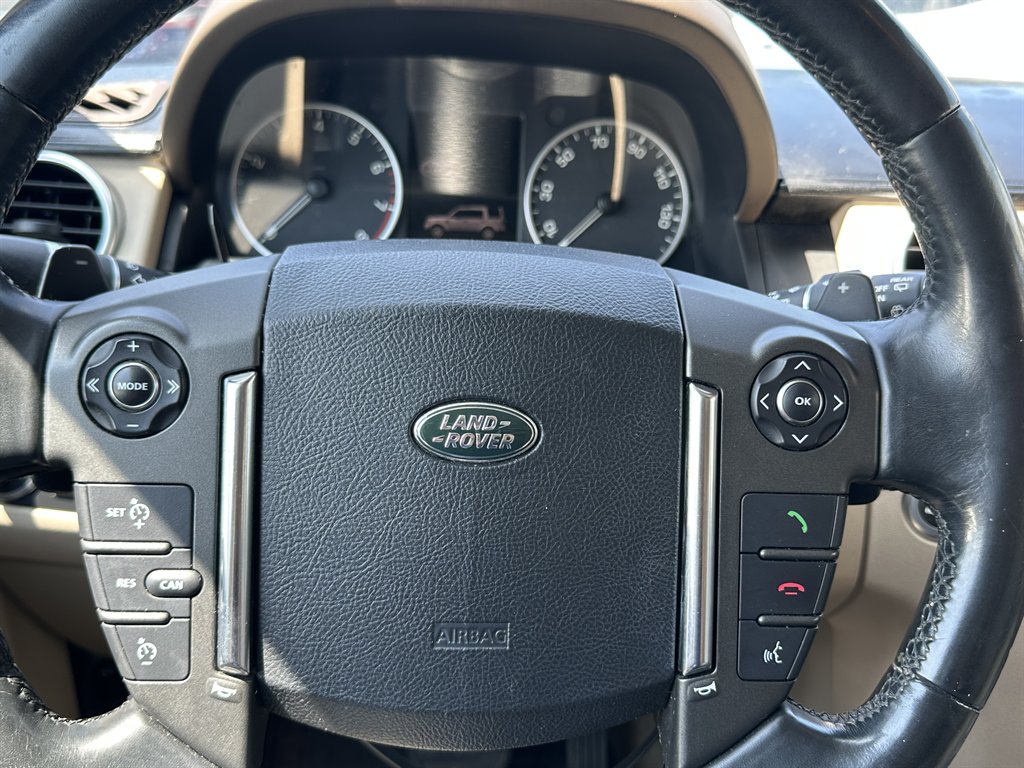 2016 Land Rover LR4 - $10,995