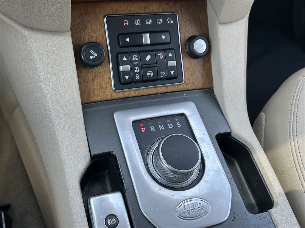 2016 Land Rover LR4 - $10,995