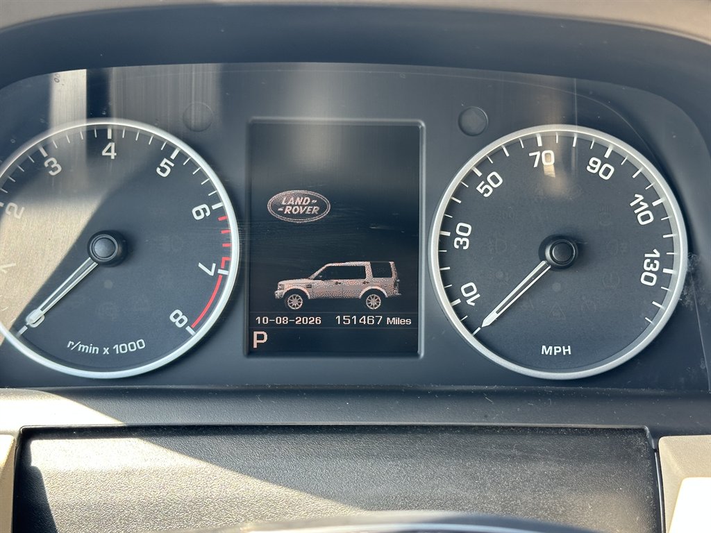 2016 Land Rover LR4 - $10,995
