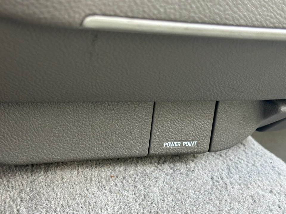 2004 Lincoln Town Car - $7,995