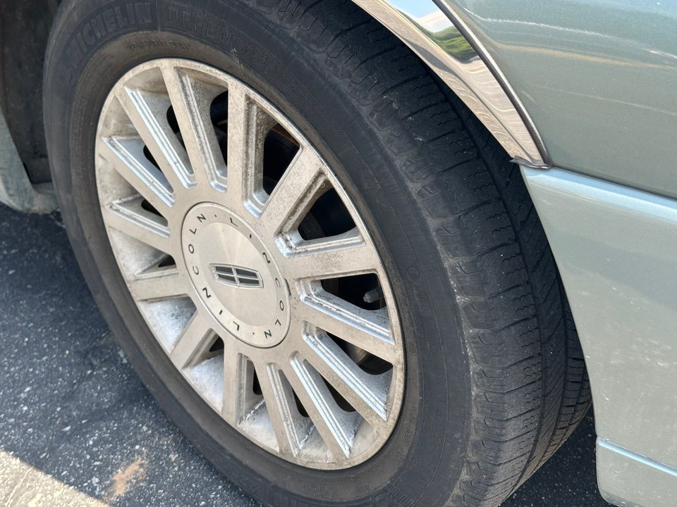 2004 Lincoln Town Car - $7,995