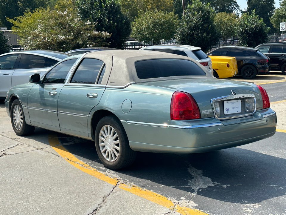 2004 Lincoln Town Car - $7,995