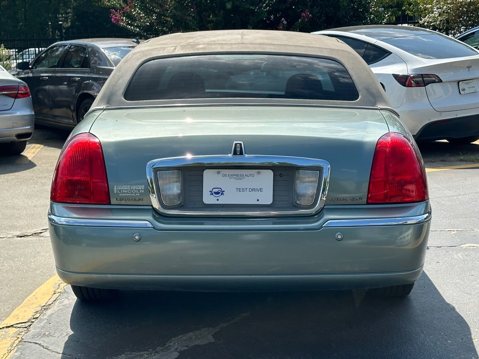 2004 Lincoln Town Car - $7,995