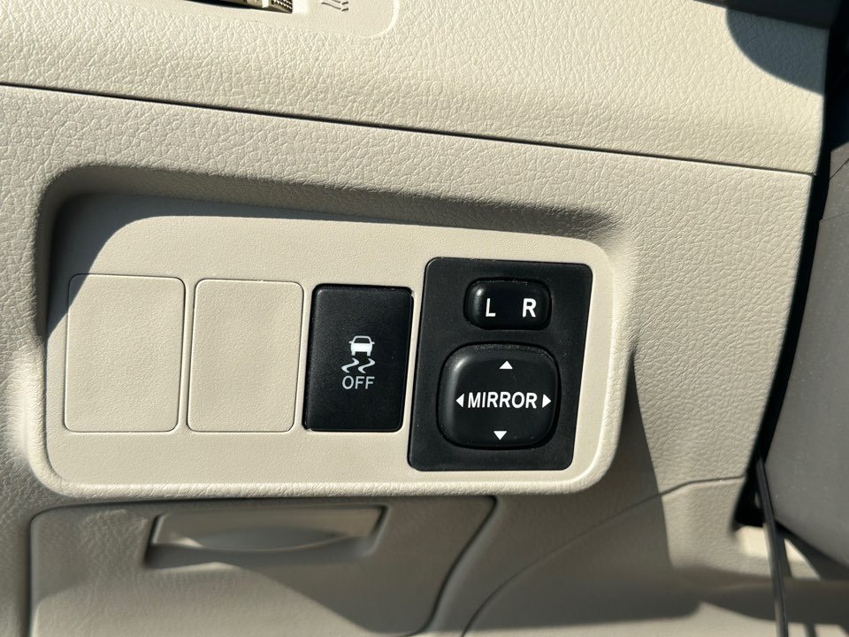 2010 Toyota Corolla - $9,995