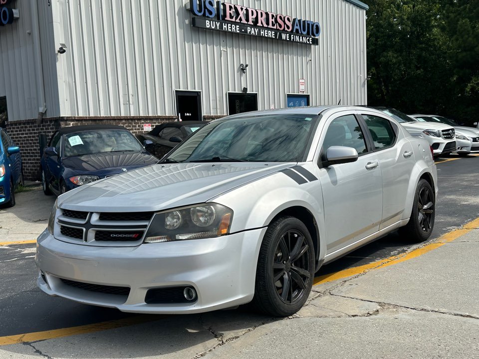 2012 Dodge Avenger - $5,995